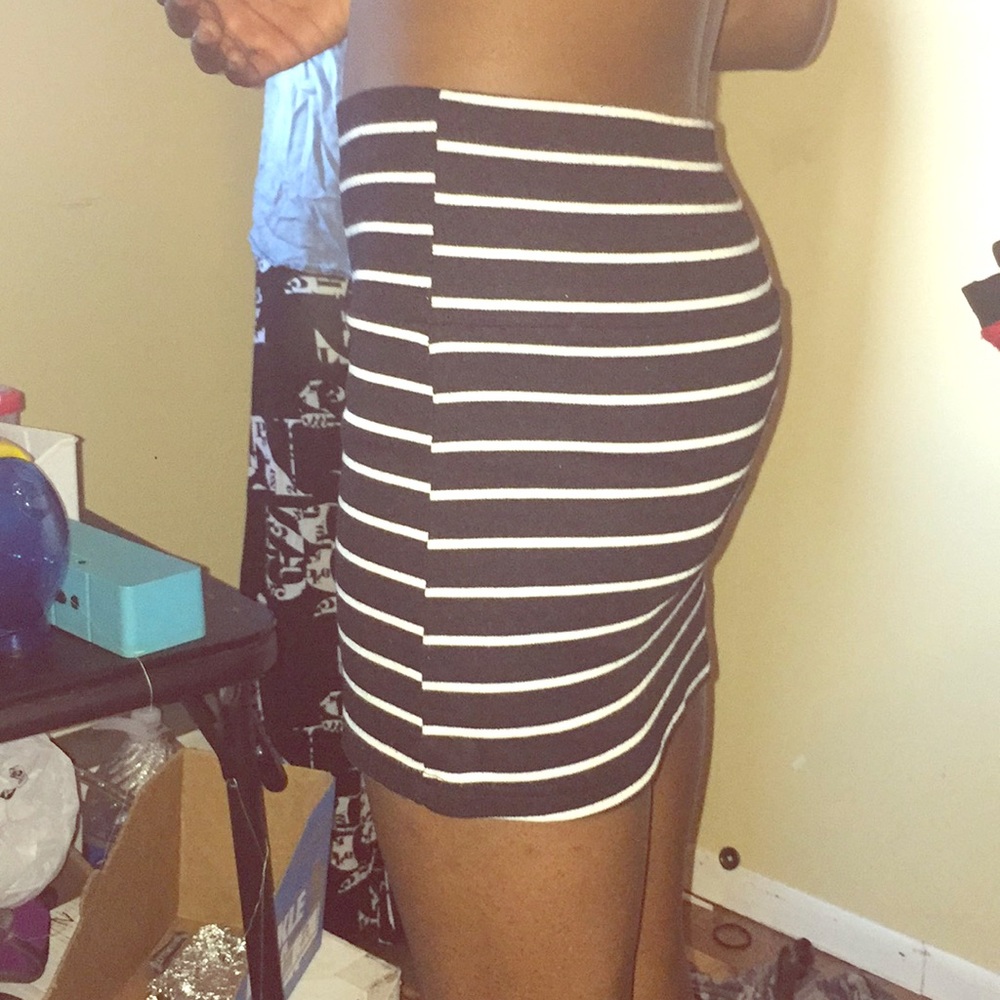 Striped mini skirt